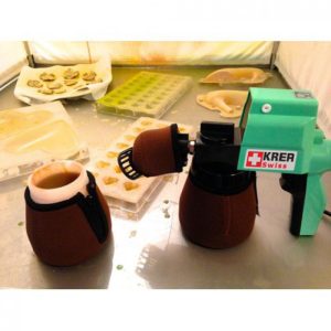 NEW hotCHOC+ more power to spray even egg wash - Image 5